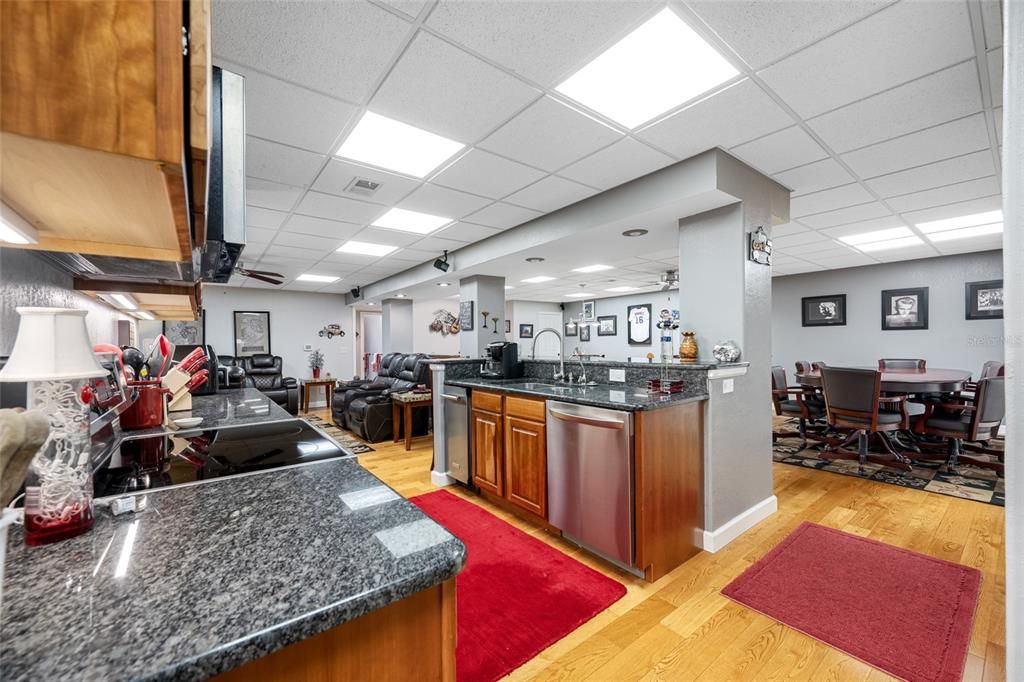 For Sale: $969,000 (5 beds, 5 baths, 2850 Square Feet)