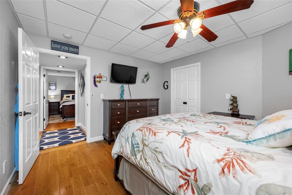 For Sale: $969,000 (5 beds, 5 baths, 2850 Square Feet)