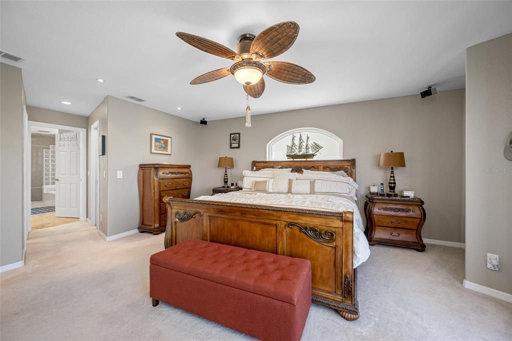 For Sale: $969,000 (5 beds, 5 baths, 2850 Square Feet)