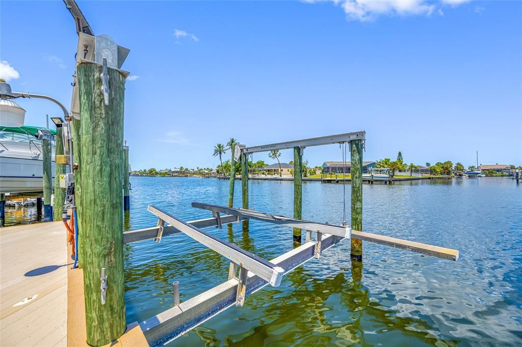 For Sale: $969,000 (5 beds, 5 baths, 2850 Square Feet)