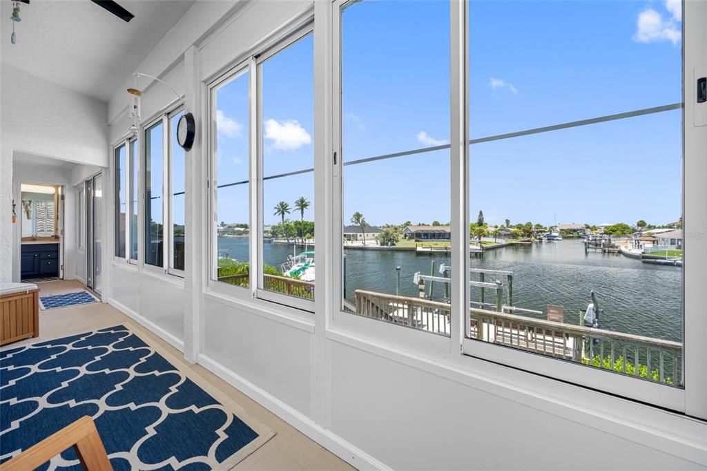 For Sale: $969,000 (5 beds, 5 baths, 2850 Square Feet)