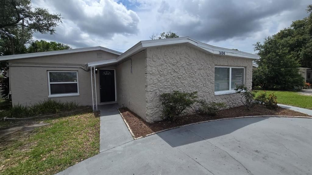 Active With Contract: $299,900 (5 beds, 2 baths, 1595 Square Feet)