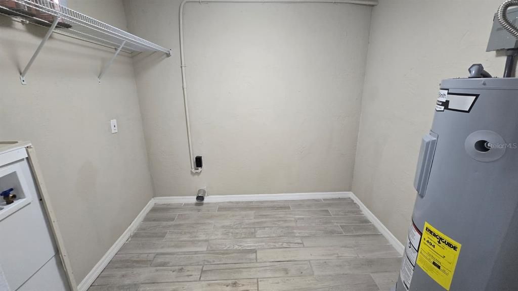 Active With Contract: $299,900 (5 beds, 2 baths, 1595 Square Feet)