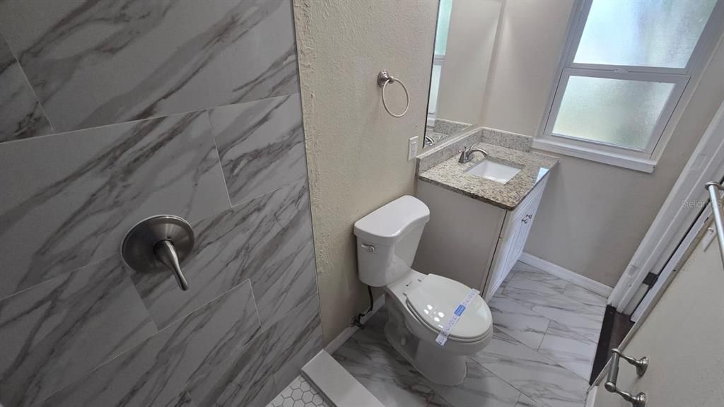 Active With Contract: $299,900 (5 beds, 2 baths, 1595 Square Feet)