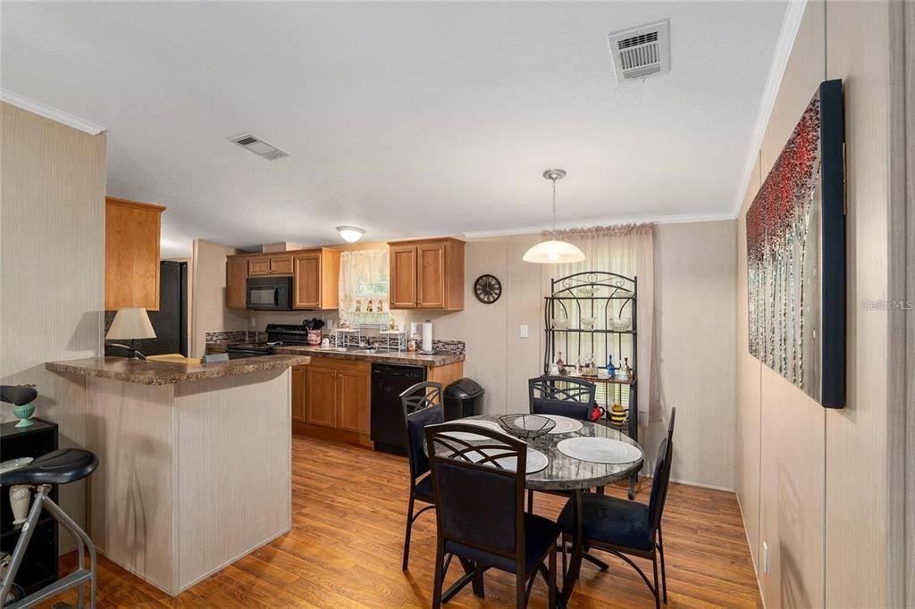 For Sale: $899,000 (3 beds, 2 baths, 1302 Square Feet)