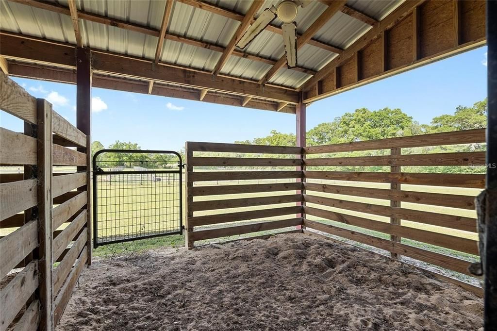 For Sale: $899,000 (3 beds, 2 baths, 1302 Square Feet)