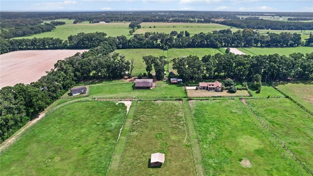 For Sale: $899,000 (3 beds, 2 baths, 1302 Square Feet)