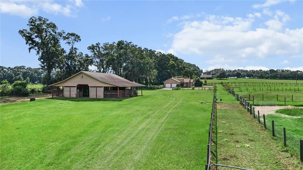 For Sale: $899,000 (3 beds, 2 baths, 1302 Square Feet)