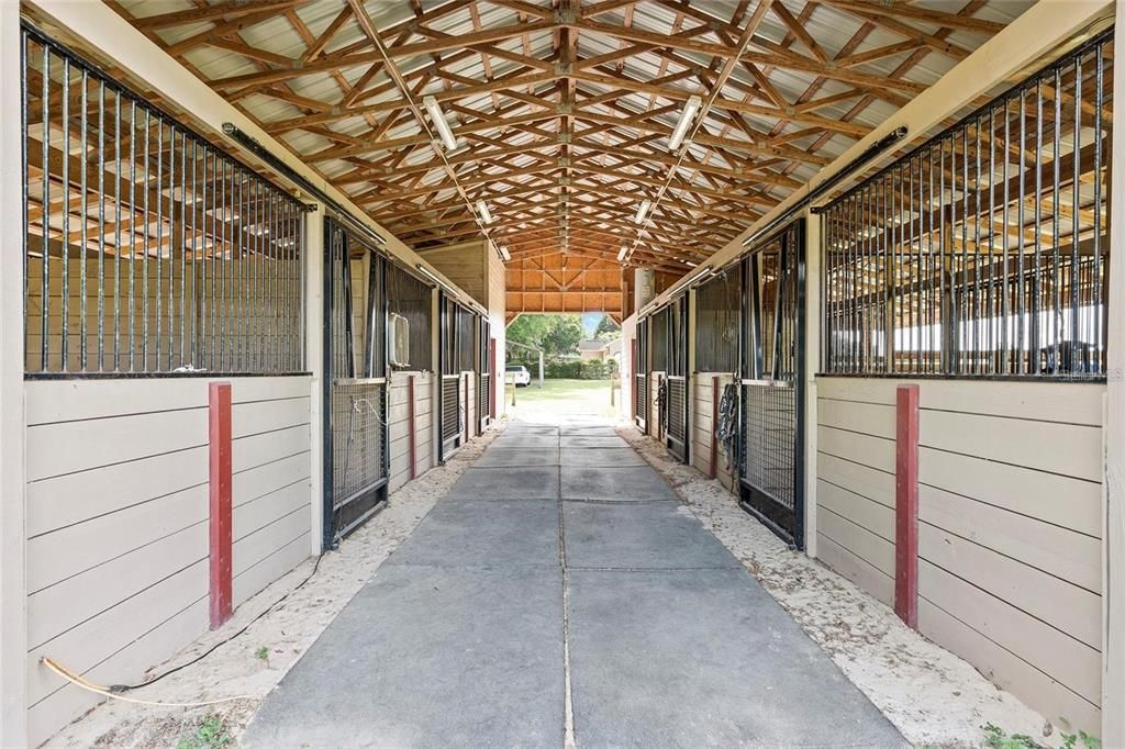 For Sale: $899,000 (3 beds, 2 baths, 1302 Square Feet)