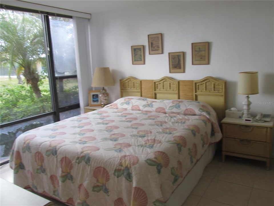 For Rent: $2,300 (1 beds, 1 baths, 633 Square Feet)