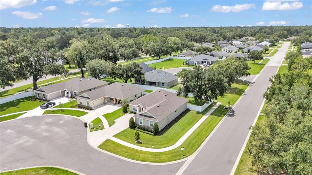 Под контрактом: $417,000 (4 спален, 3 ванн, 1936 Квадратных фут)