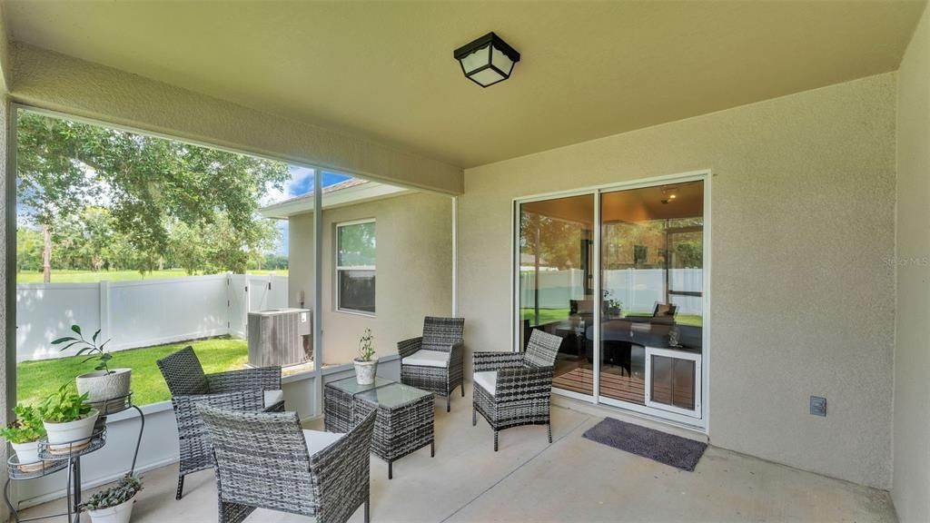 Под контрактом: $417,000 (4 спален, 3 ванн, 1936 Квадратных фут)