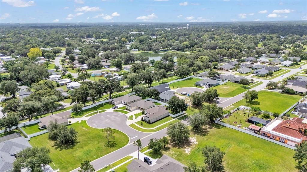 Под контрактом: $417,000 (4 спален, 3 ванн, 1936 Квадратных фут)