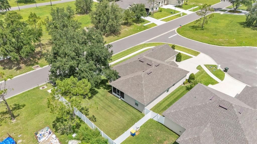 Под контрактом: $417,000 (4 спален, 3 ванн, 1936 Квадратных фут)