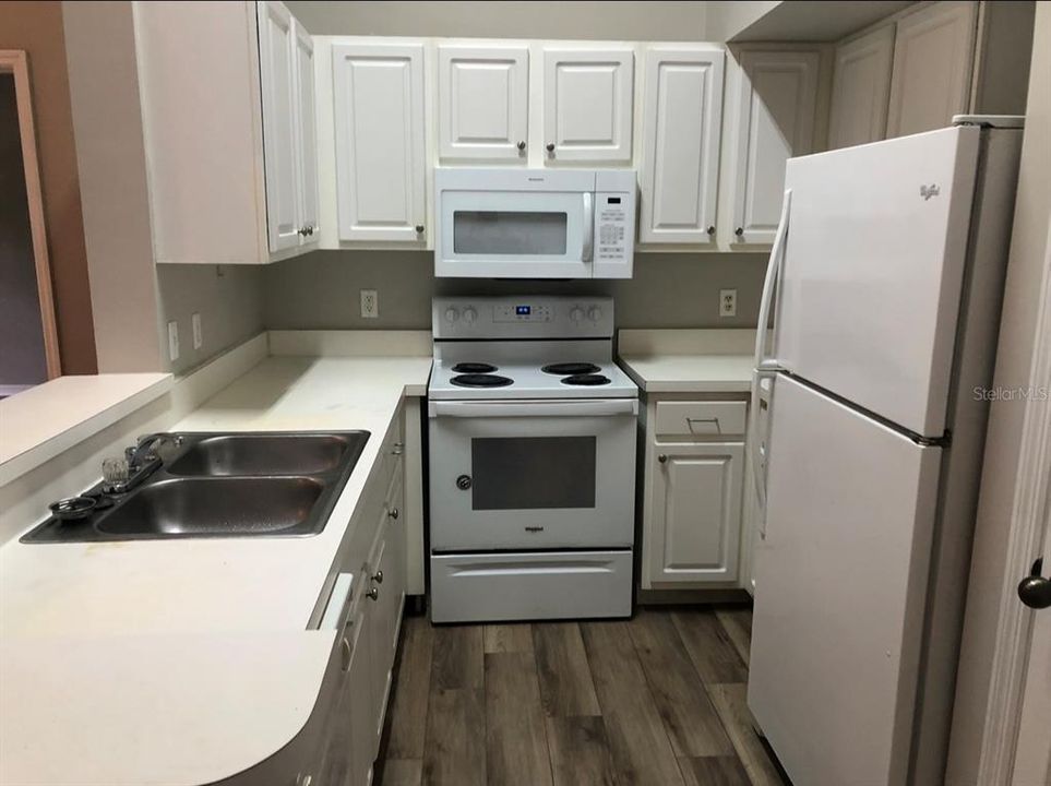 For Rent: $2,175 (3 beds, 2 baths, 1450 Square Feet)