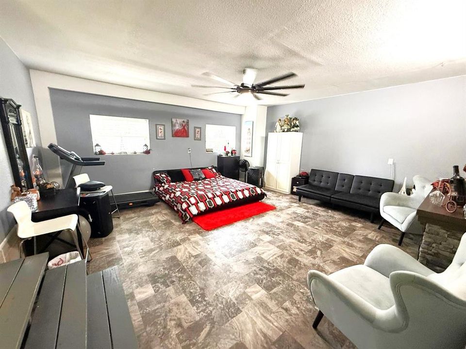 待售: $549,900 (4 贝兹, 3 浴室, 2375 平方英尺)