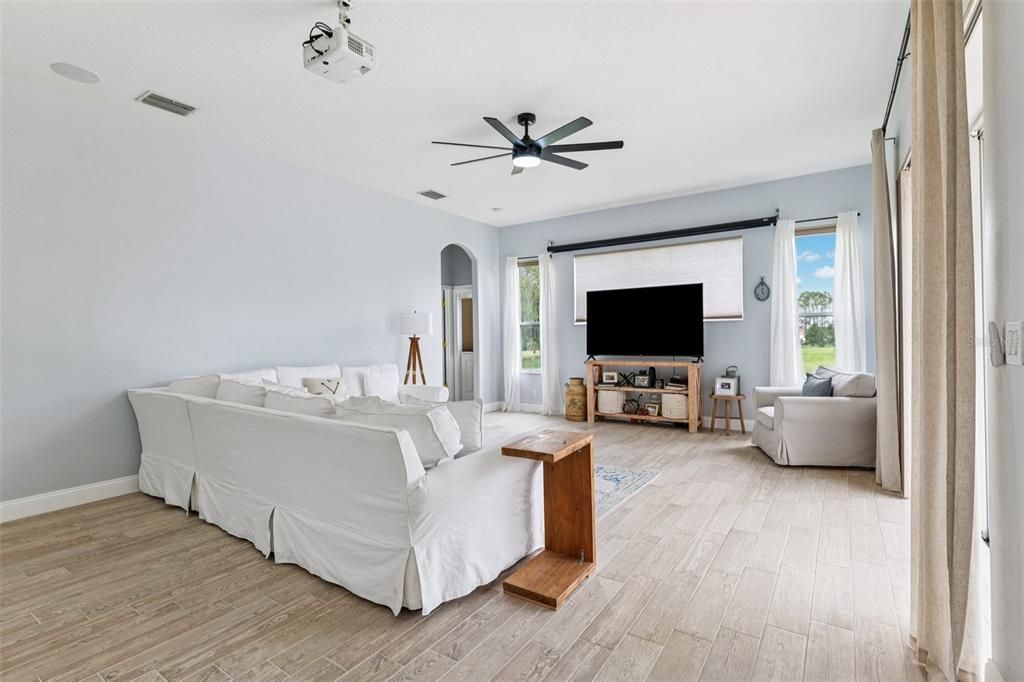 出租: $3,700 (4 贝兹, 4 浴室, 3424 平方英尺)