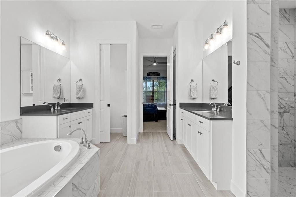 For Sale: $839,900 (4 beds, 3 baths, 2760 Square Feet)