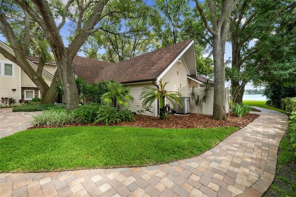 Active With Contract: $2,875,000 (6 beds, 5 baths, 6209 Square Feet)