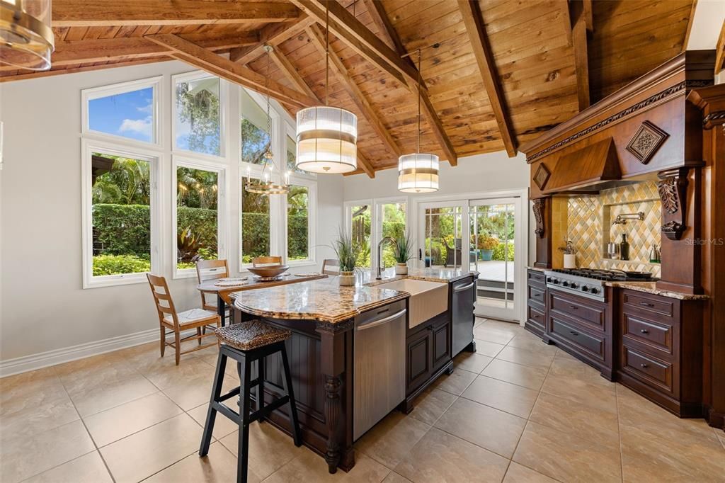 Active With Contract: $2,875,000 (6 beds, 5 baths, 6209 Square Feet)