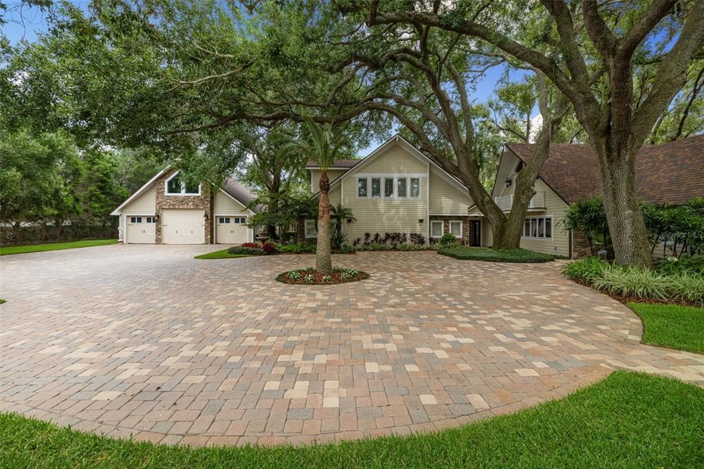 Active With Contract: $2,875,000 (6 beds, 5 baths, 6209 Square Feet)