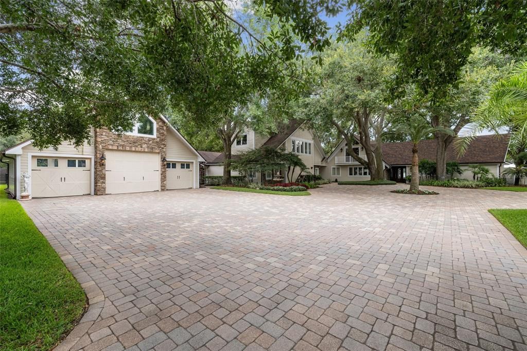 Active With Contract: $2,875,000 (6 beds, 5 baths, 6209 Square Feet)