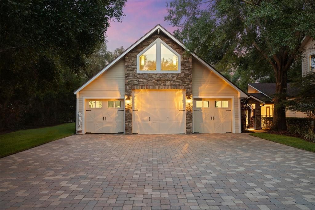 Active With Contract: $2,875,000 (6 beds, 5 baths, 6209 Square Feet)