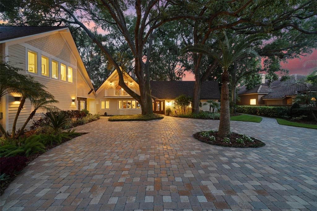 Active With Contract: $2,875,000 (6 beds, 5 baths, 6209 Square Feet)