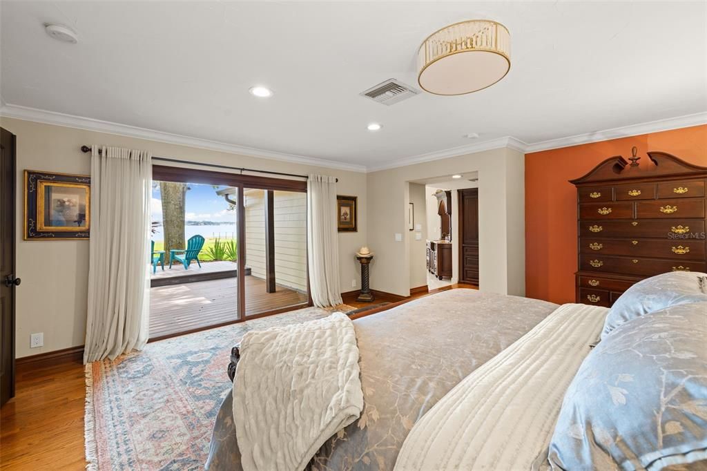 Active With Contract: $2,875,000 (6 beds, 5 baths, 6209 Square Feet)