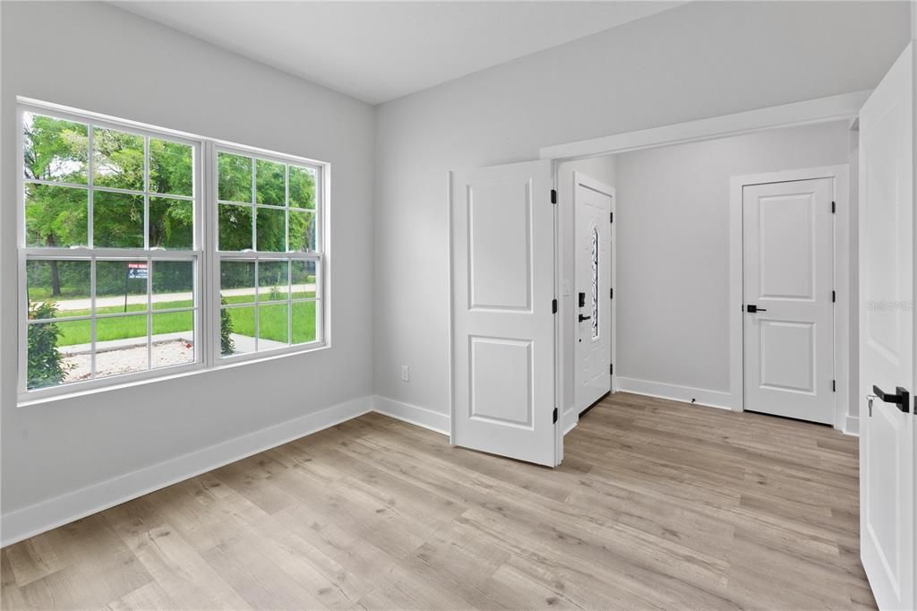 出租: $2,500 (4 贝兹, 2 浴室, 1648 平方英尺)