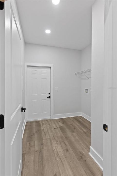 出租: $2,500 (4 贝兹, 2 浴室, 1648 平方英尺)