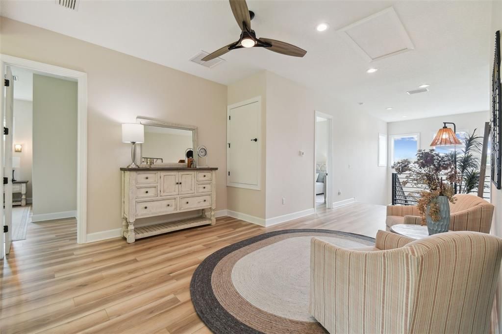 На продажу: $2,250,000 (5 спален, 5 ванн, 4571 Квадратных фут)