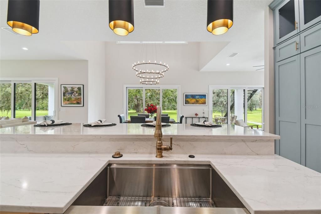 На продажу: $2,250,000 (5 спален, 5 ванн, 4571 Квадратных фут)