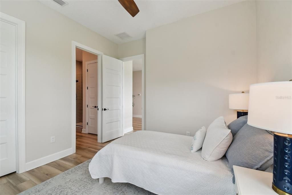 На продажу: $2,250,000 (5 спален, 5 ванн, 4571 Квадратных фут)