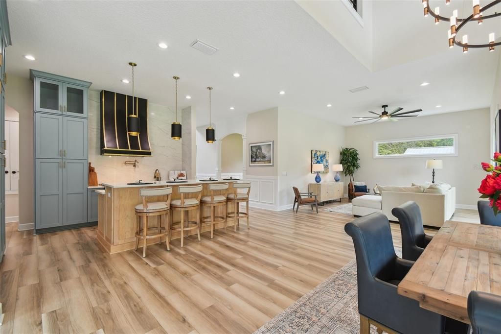 На продажу: $2,250,000 (5 спален, 5 ванн, 4571 Квадратных фут)