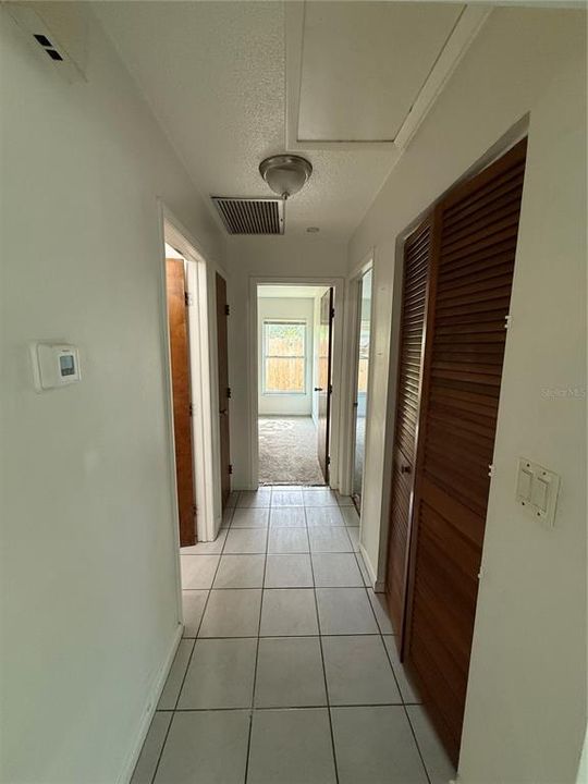 В аренду: $1,200 (2 спален, 1 ванн, 900 Квадратных фут)