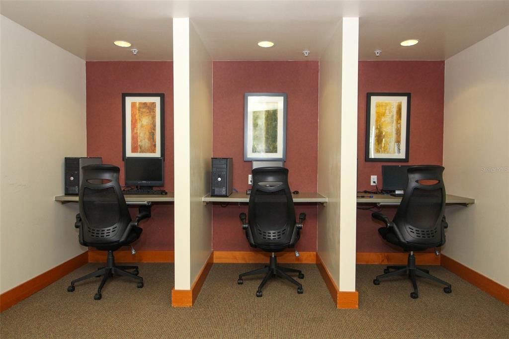 For Sale: $355,000 (2 beds, 2 baths, 1261 Square Feet)