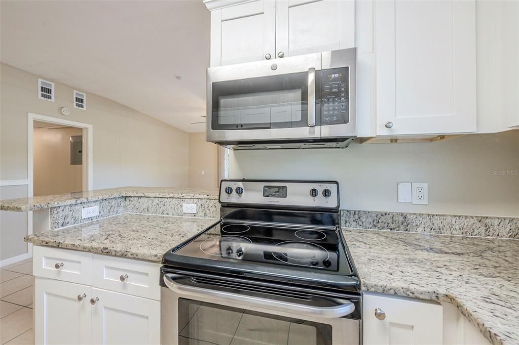 Activo con contrato: $195,000 (3 camas, 1 baños, 965 Pies cuadrados)