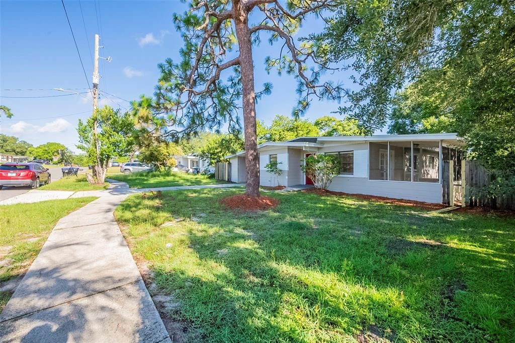 Activo con contrato: $195,000 (3 camas, 1 baños, 965 Pies cuadrados)