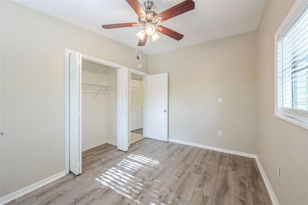 Activo con contrato: $195,000 (3 camas, 1 baños, 965 Pies cuadrados)