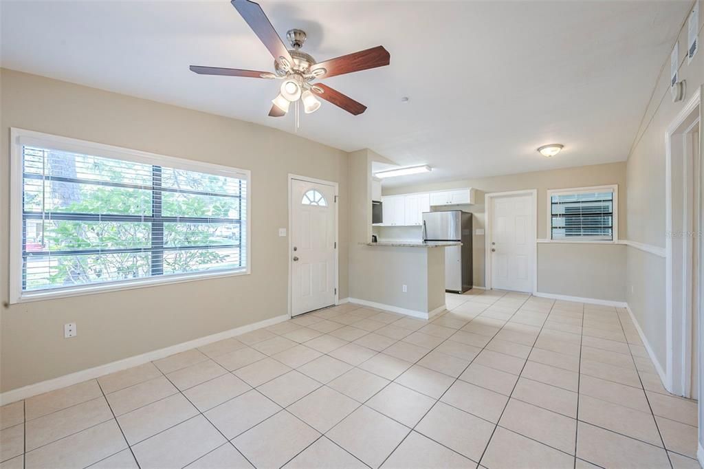 Activo con contrato: $195,000 (3 camas, 1 baños, 965 Pies cuadrados)