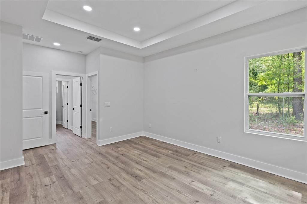 Activo con contrato: $2,500 (3 camas, 2 baños, 1648 Pies cuadrados)