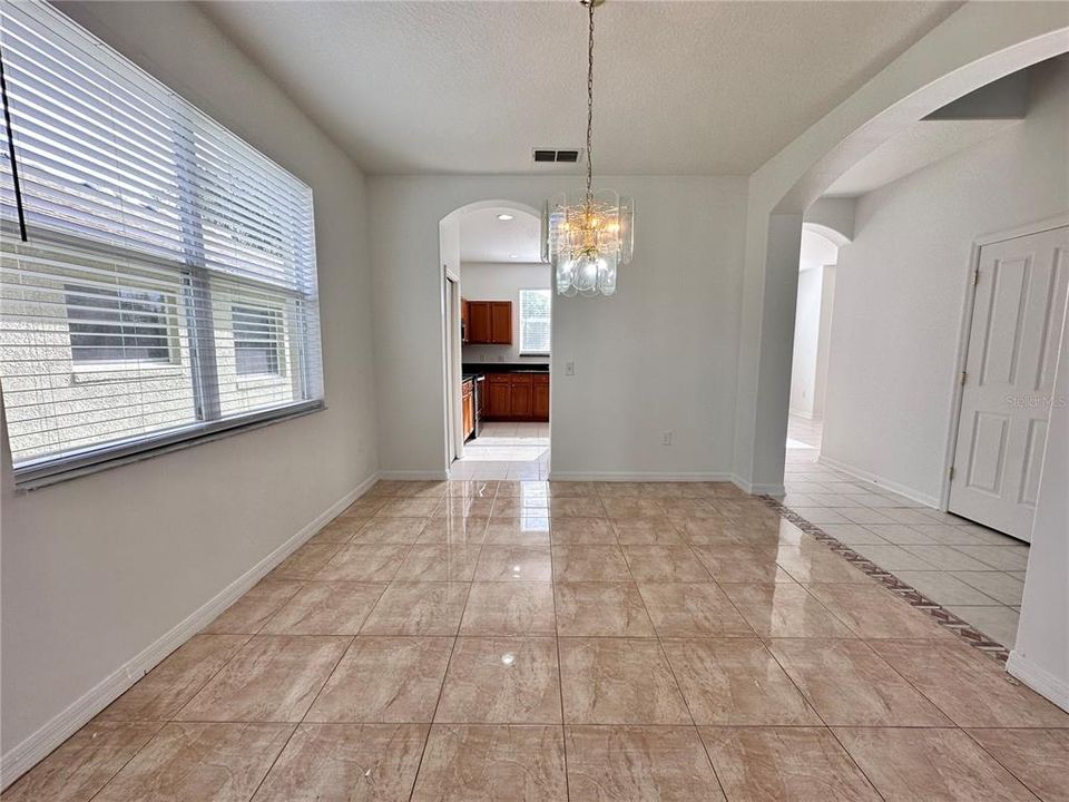 Active With Contract: $2,300 (4 beds, 2 baths, 2407 Square Feet)