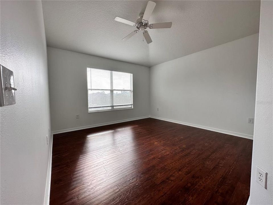 Active With Contract: $2,300 (4 beds, 2 baths, 2407 Square Feet)