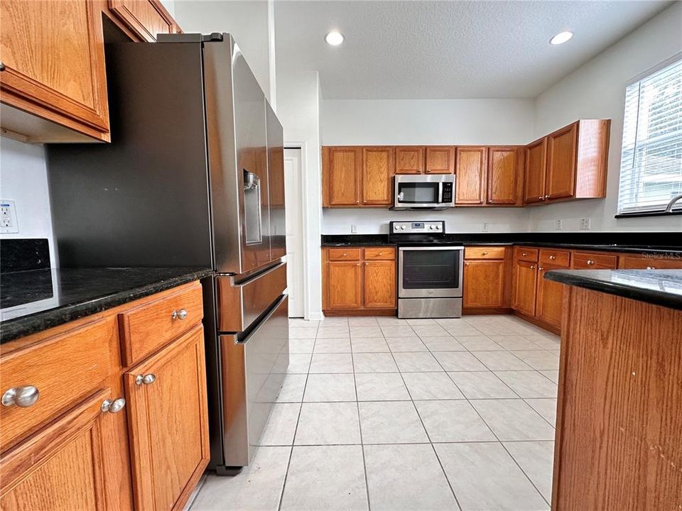 Active With Contract: $2,300 (4 beds, 2 baths, 2407 Square Feet)