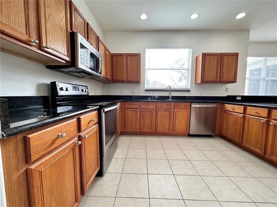 Active With Contract: $2,300 (4 beds, 2 baths, 2407 Square Feet)