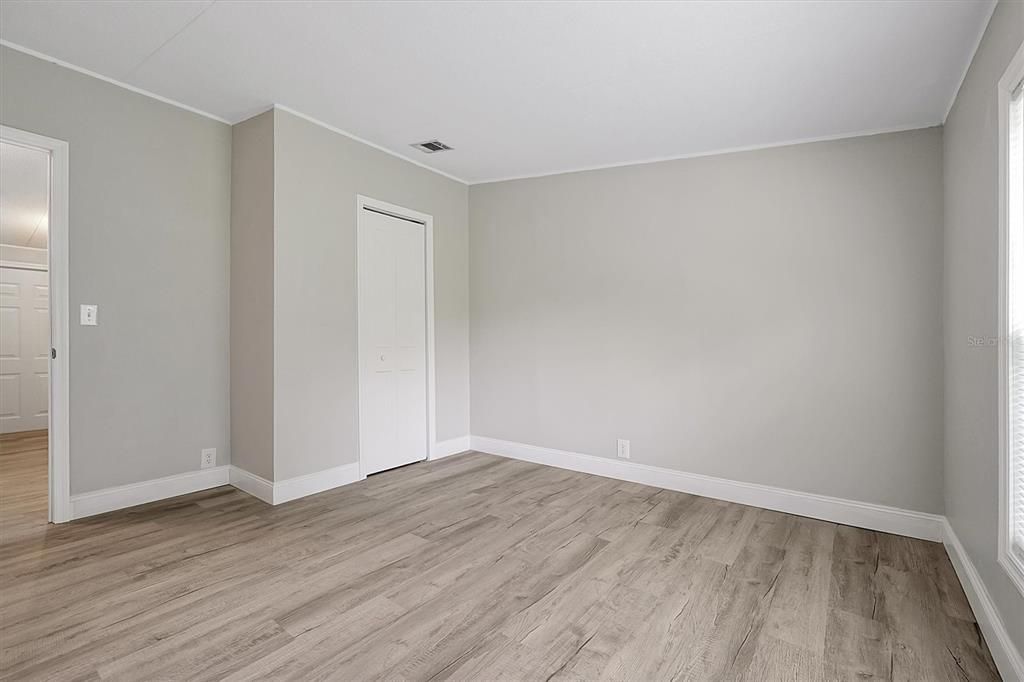 For Sale: $415,000 (4 beds, 2 baths, 1809 Square Feet)