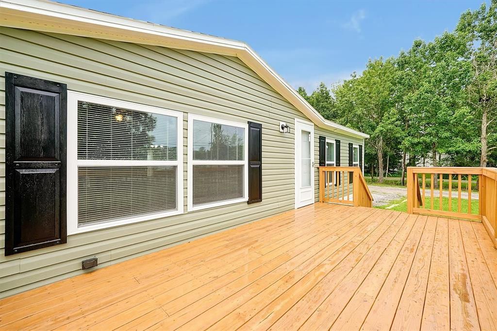 For Sale: $415,000 (4 beds, 2 baths, 1809 Square Feet)