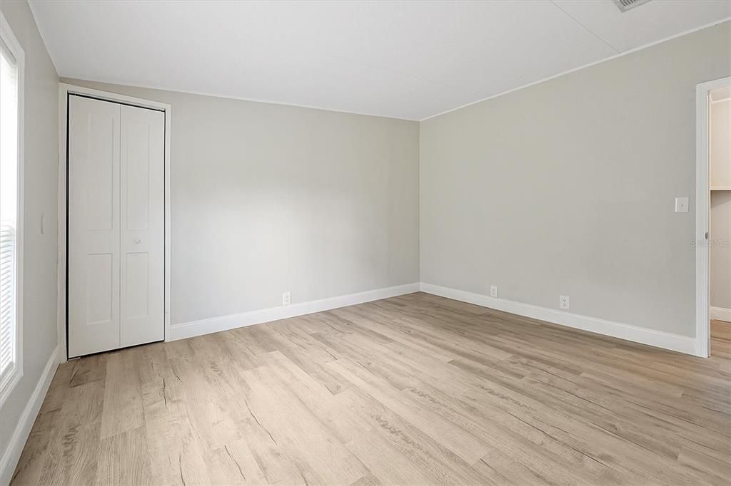 For Sale: $415,000 (4 beds, 2 baths, 1809 Square Feet)