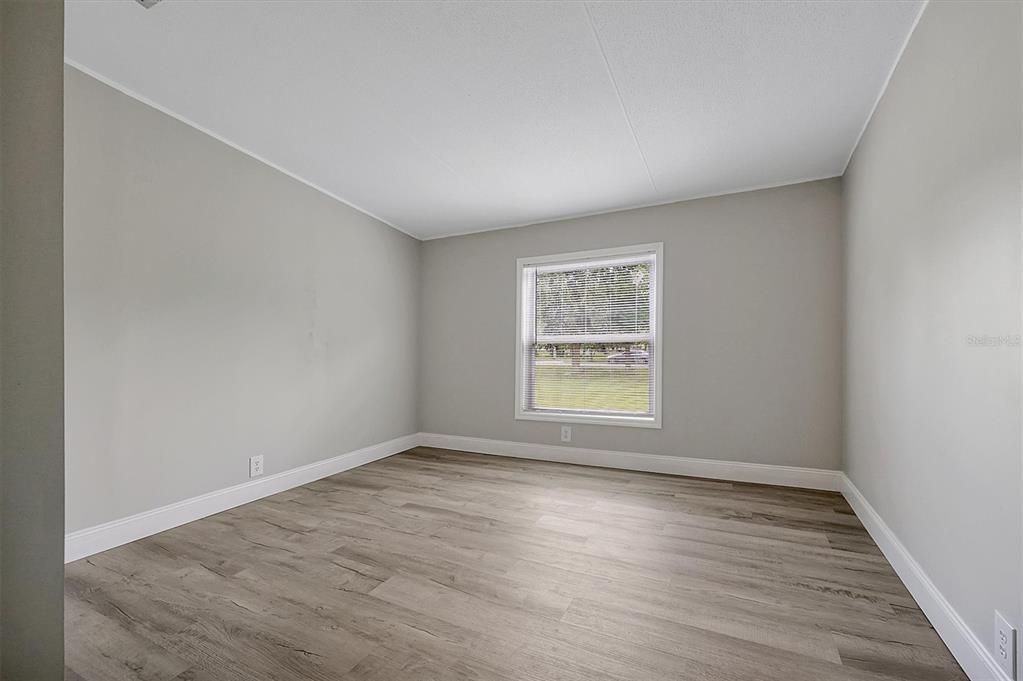 For Sale: $415,000 (4 beds, 2 baths, 1809 Square Feet)